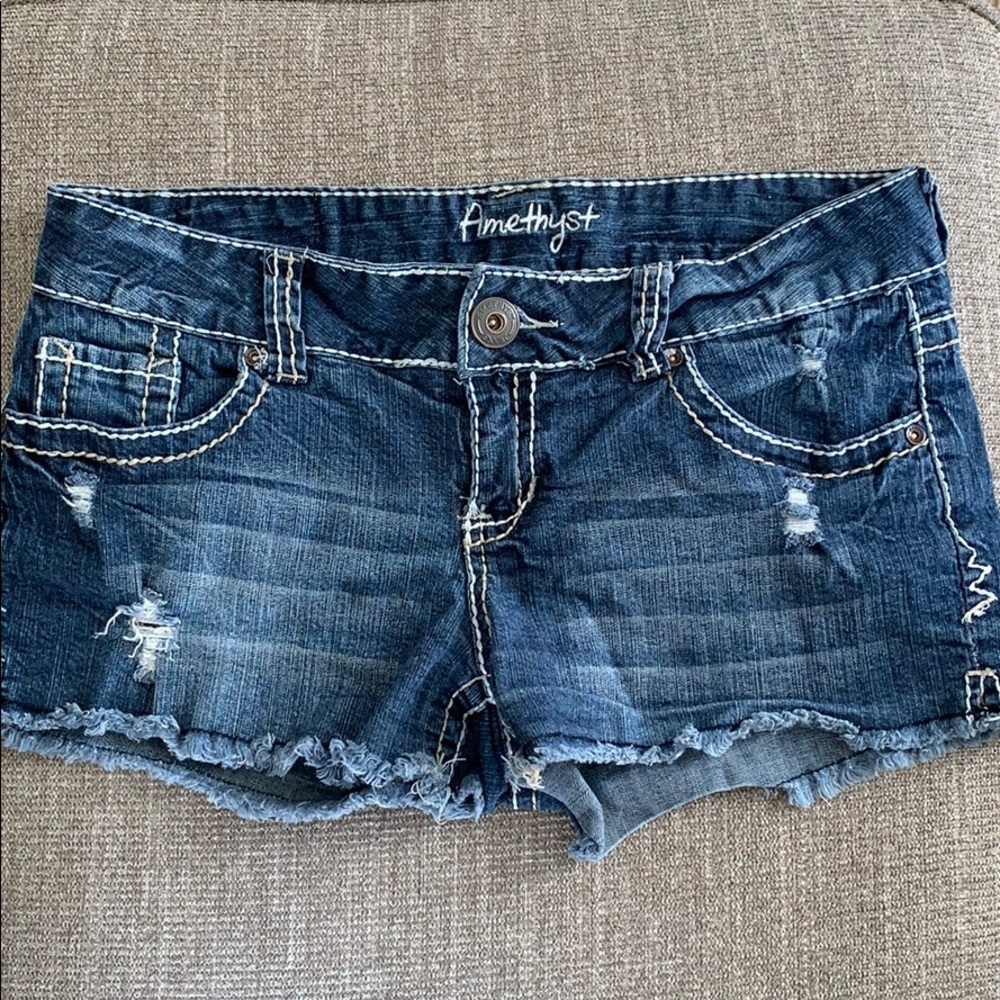 Mid rise Jean shorts
